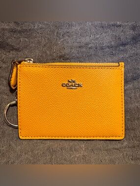 Coach 57841 Mini Skinny ID Case (Pollen)- EUC